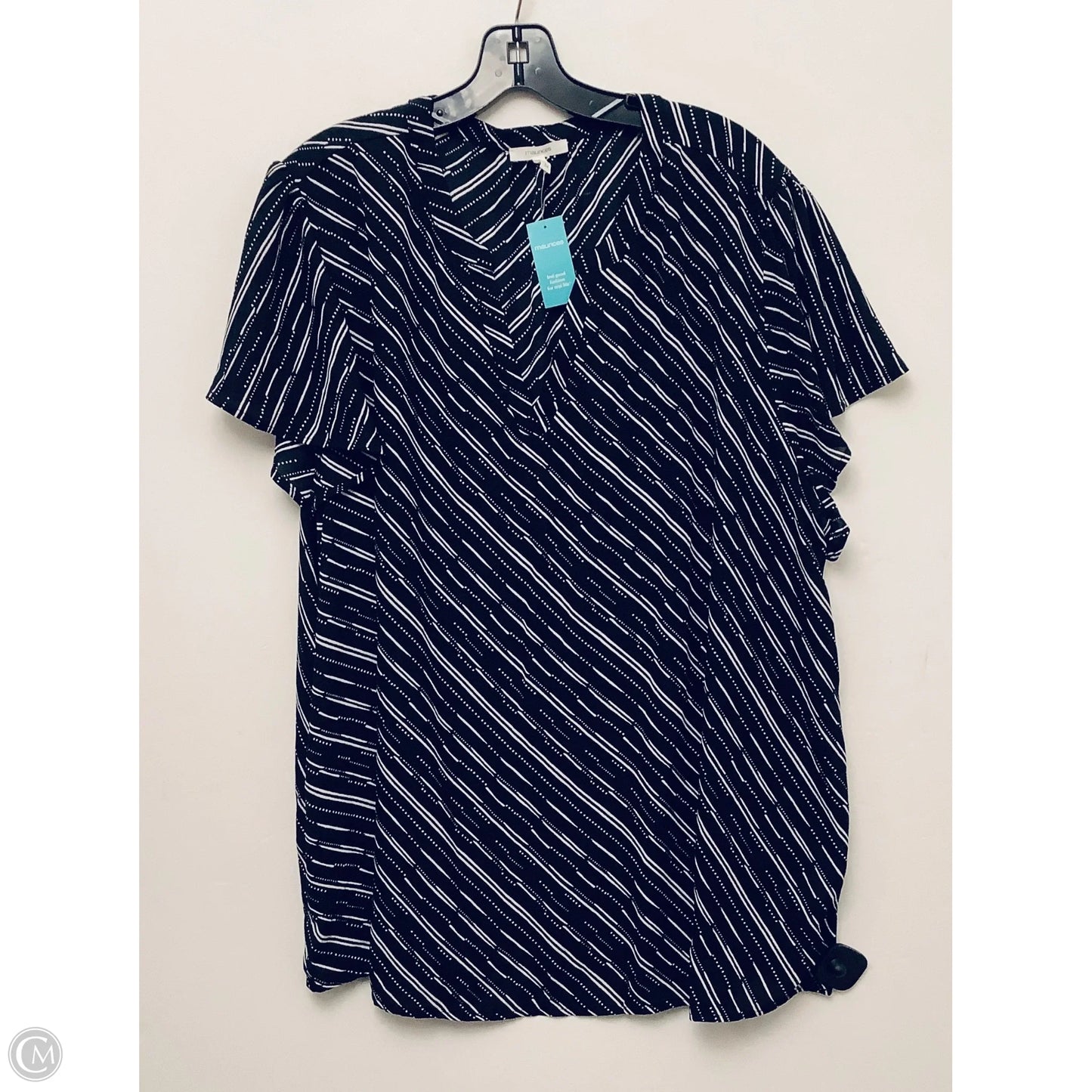 Top Short Sleeve By Maurices In Black, Size: 3x