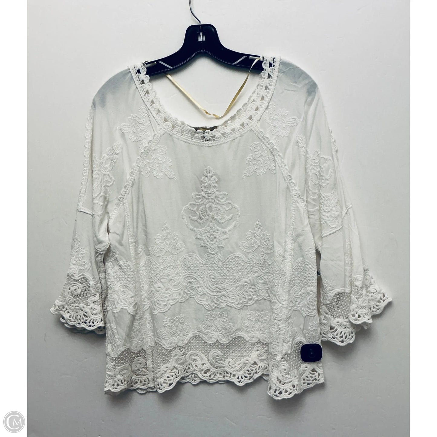 Top Long Sleeve By Democracy In White, Size: S