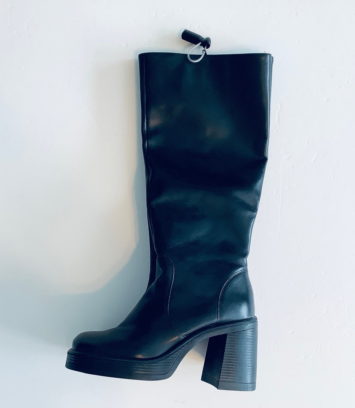 Boots Leather By Clothes Mentor In Black, Size: 9