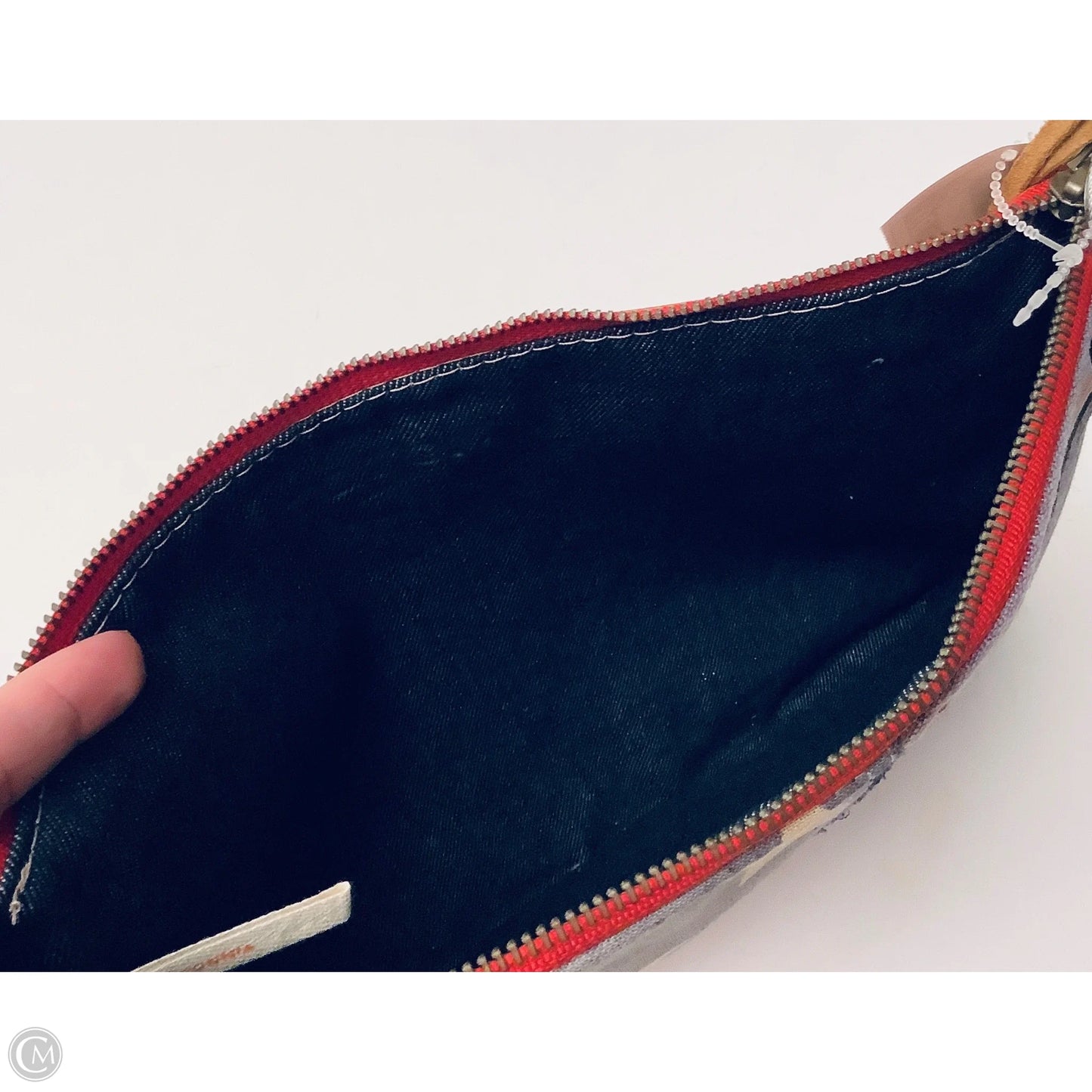 Clutch By Clothes Mentor, Size: Large
