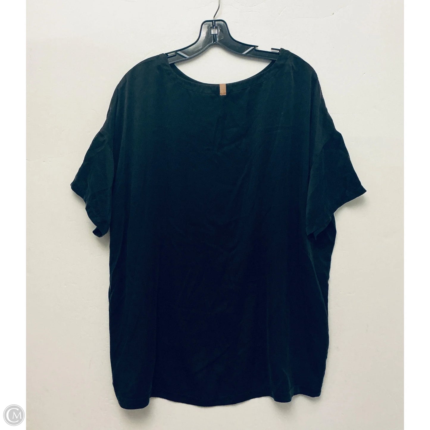Top Short Sleeve By Clothes Mentor In Black, Size: L