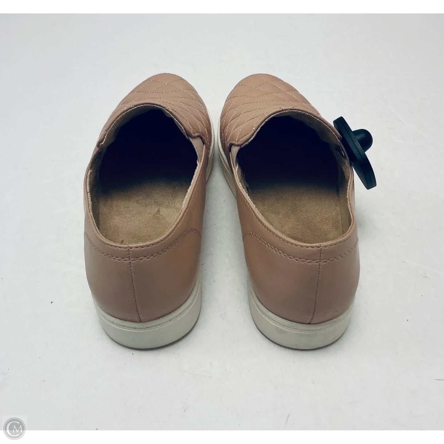 Shoes Flats By Crown And Ivy In Beige, Size: 7.5