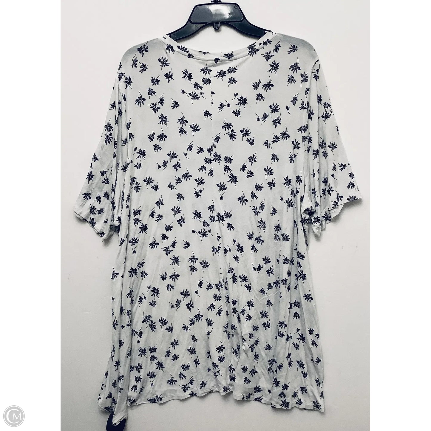 Top Short Sleeve By Lane Bryant In White, Size: 3x