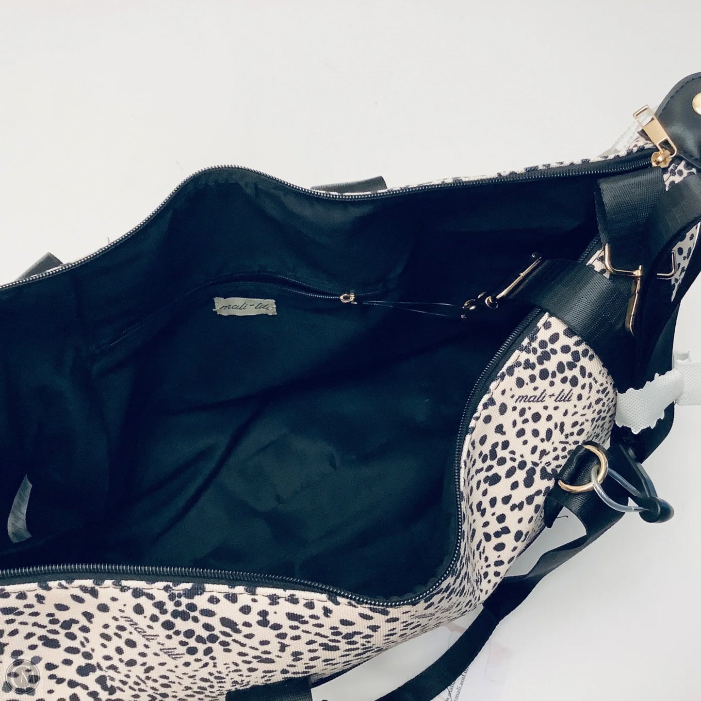 Tote By Clothes Mentor, Size: Medium