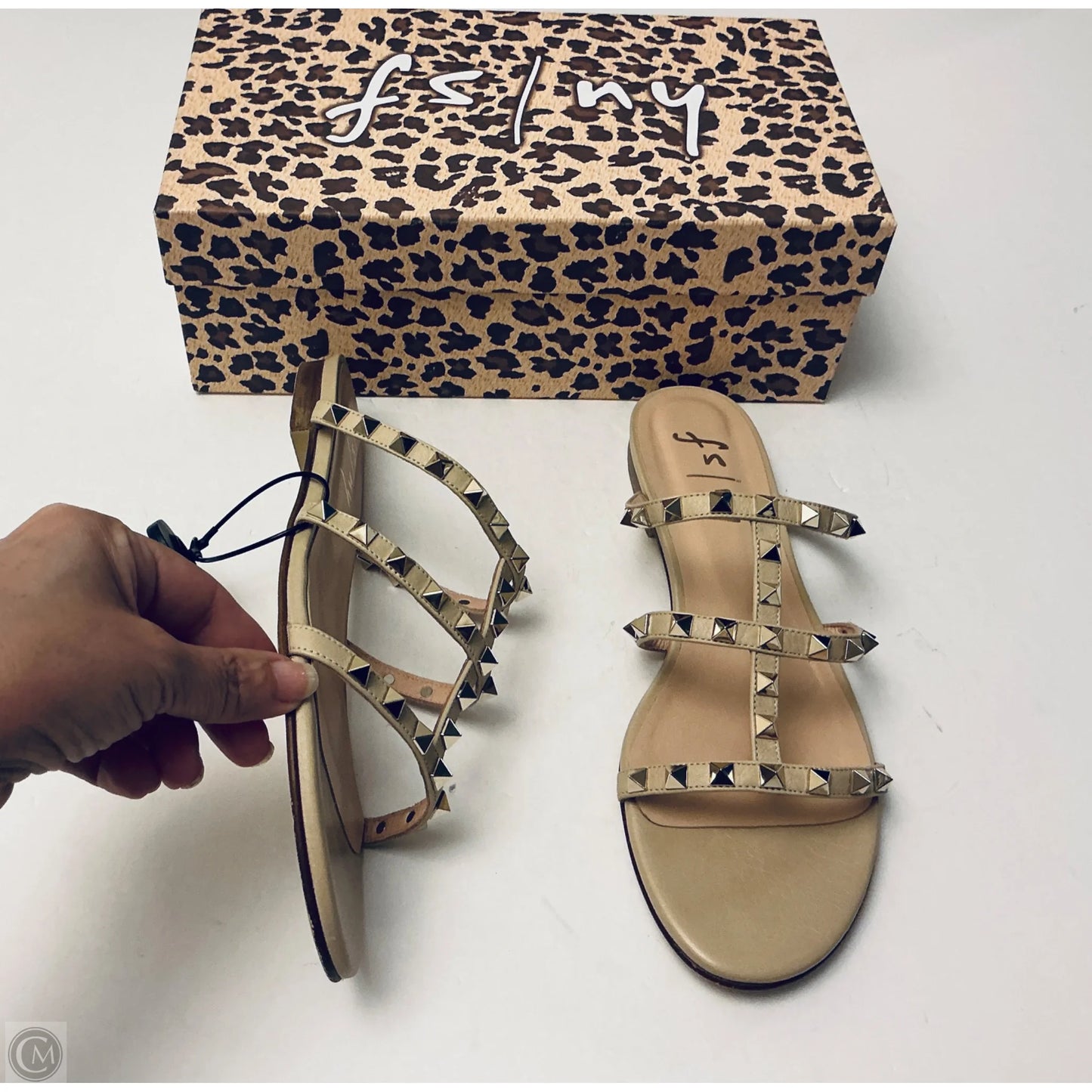 Sandals Flats By Cma In Beige, Size: 9