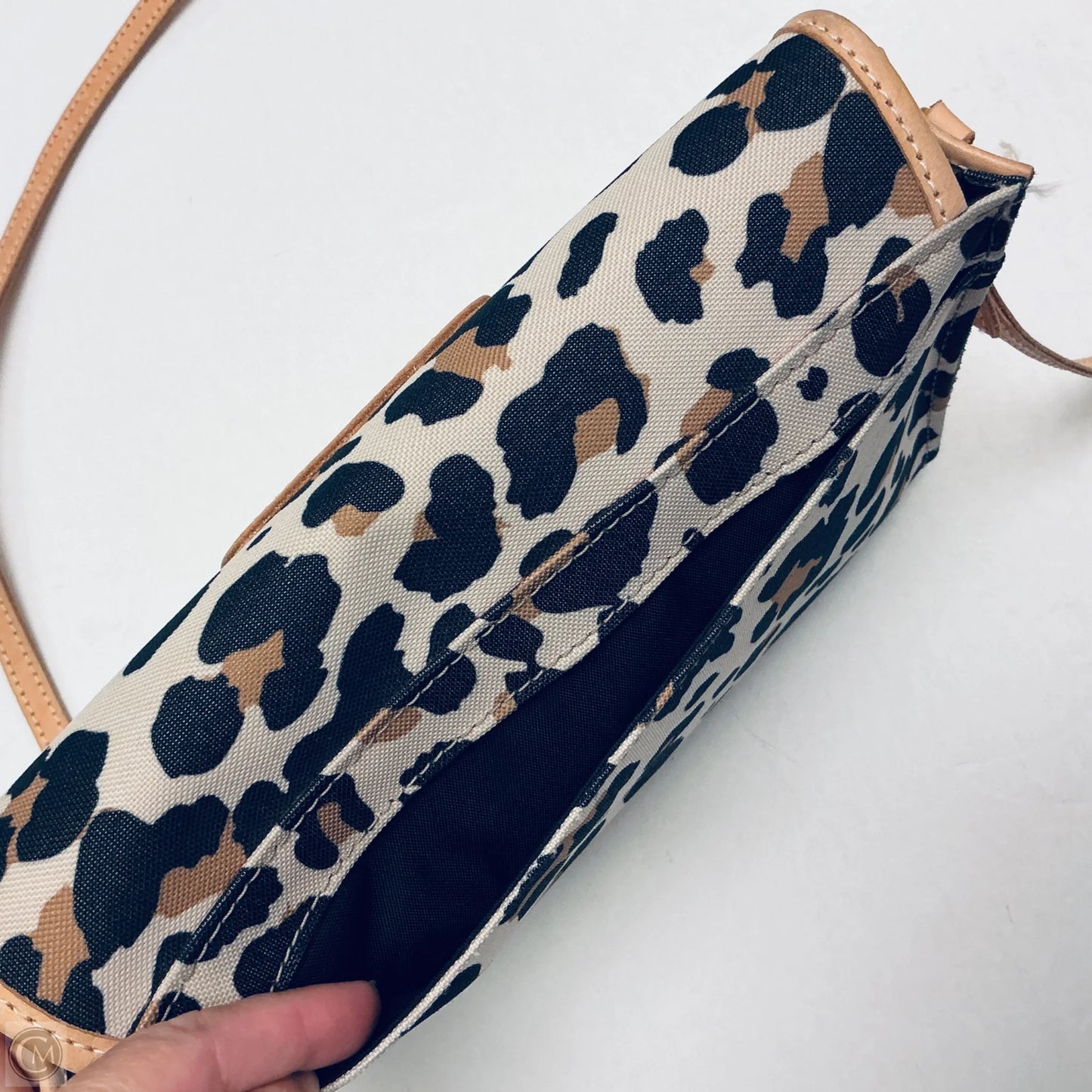 Crossbody By Clothes Mentor, Size: Medium