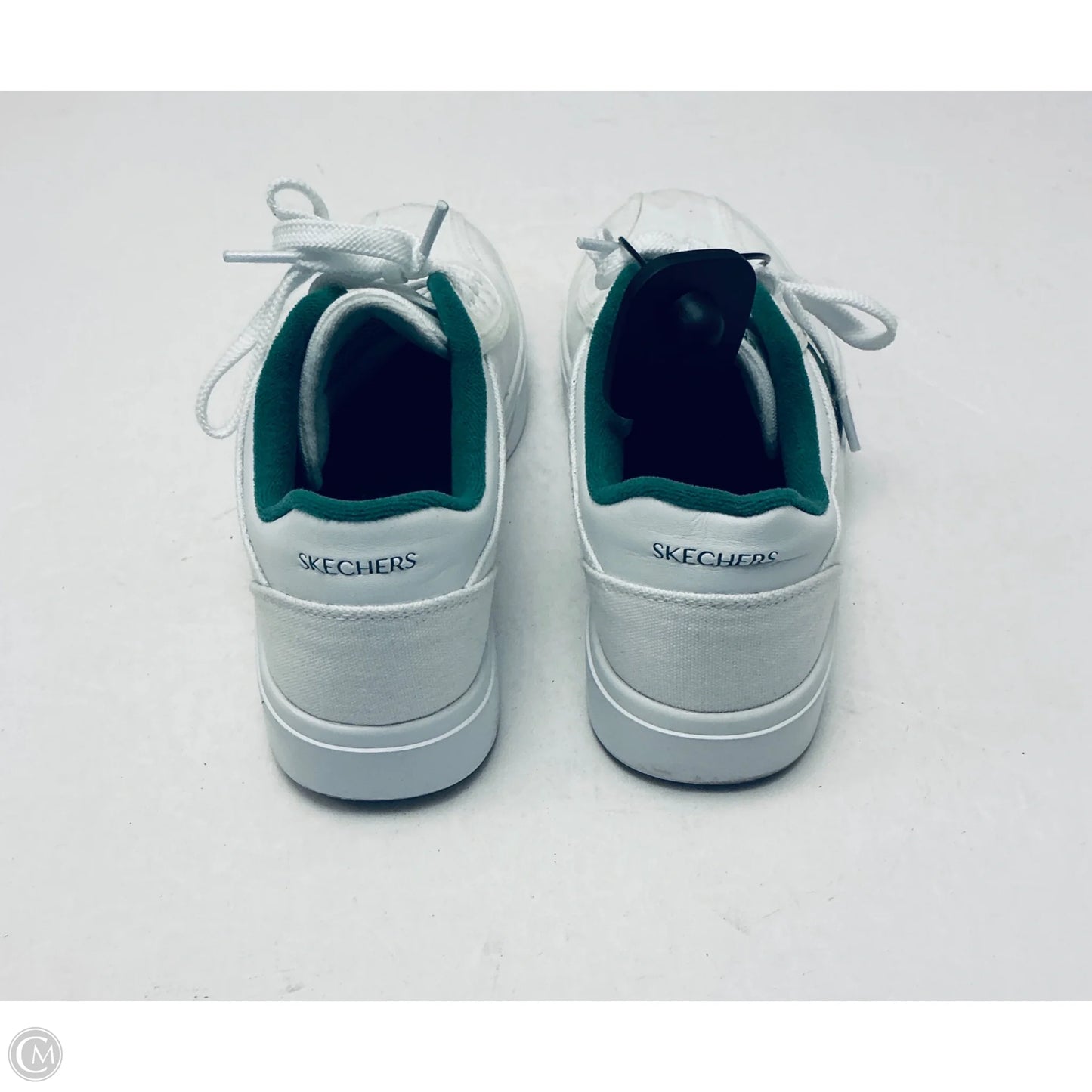 Shoes Sneakers By Skechers In White, Size: 7.5