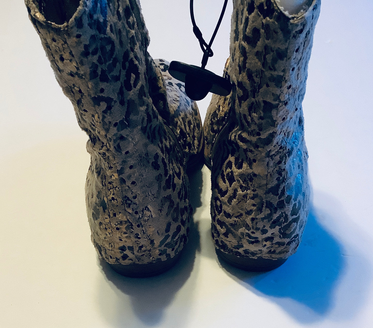 Boots Ankle Flats By Very J In Animal Print, Size: 7