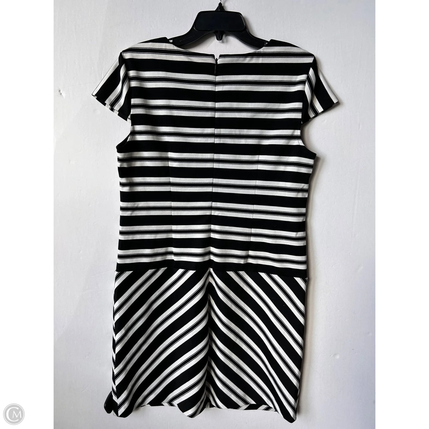 Dress Designer By Karl Lagerfeld In Striped Pattern, Size: 12