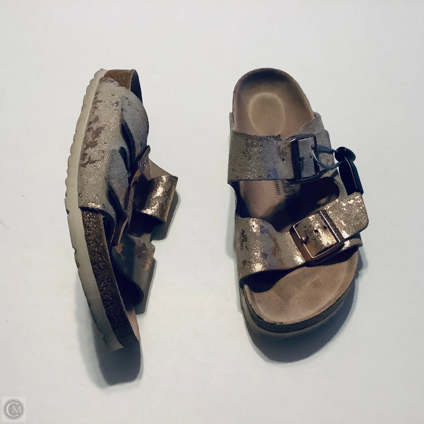 Sandals Flats By Birkenstock In Gold, Size: 8