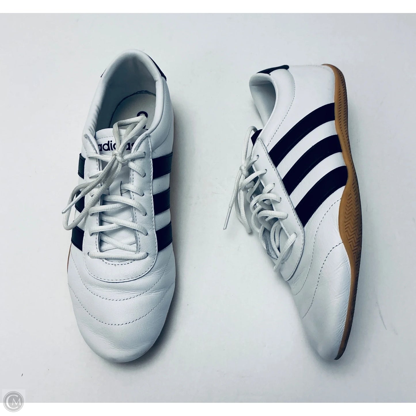 Shoes Sneakers By Adidas In White, Size: 10