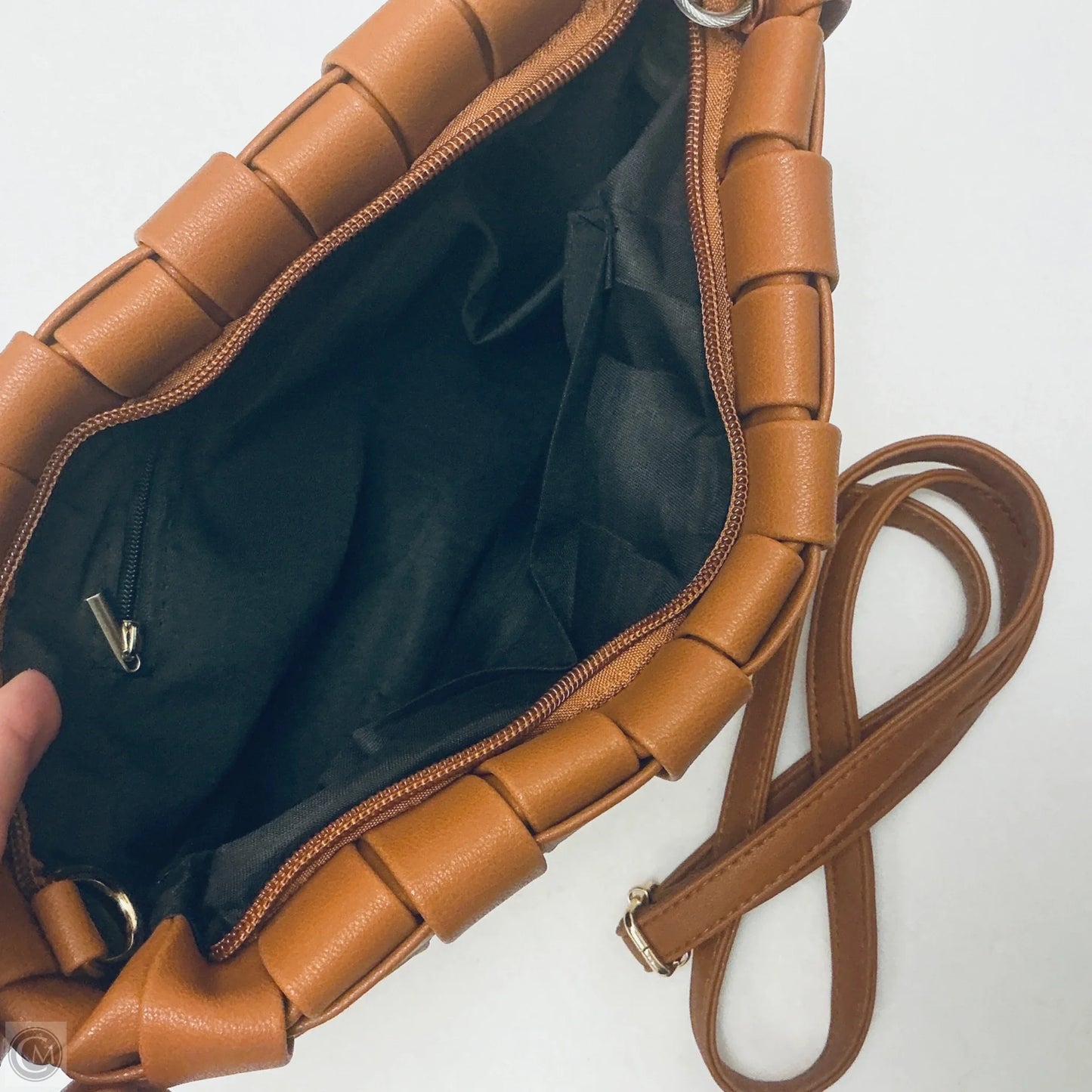 Crossbody By Clothes Mentor, Size: Medium