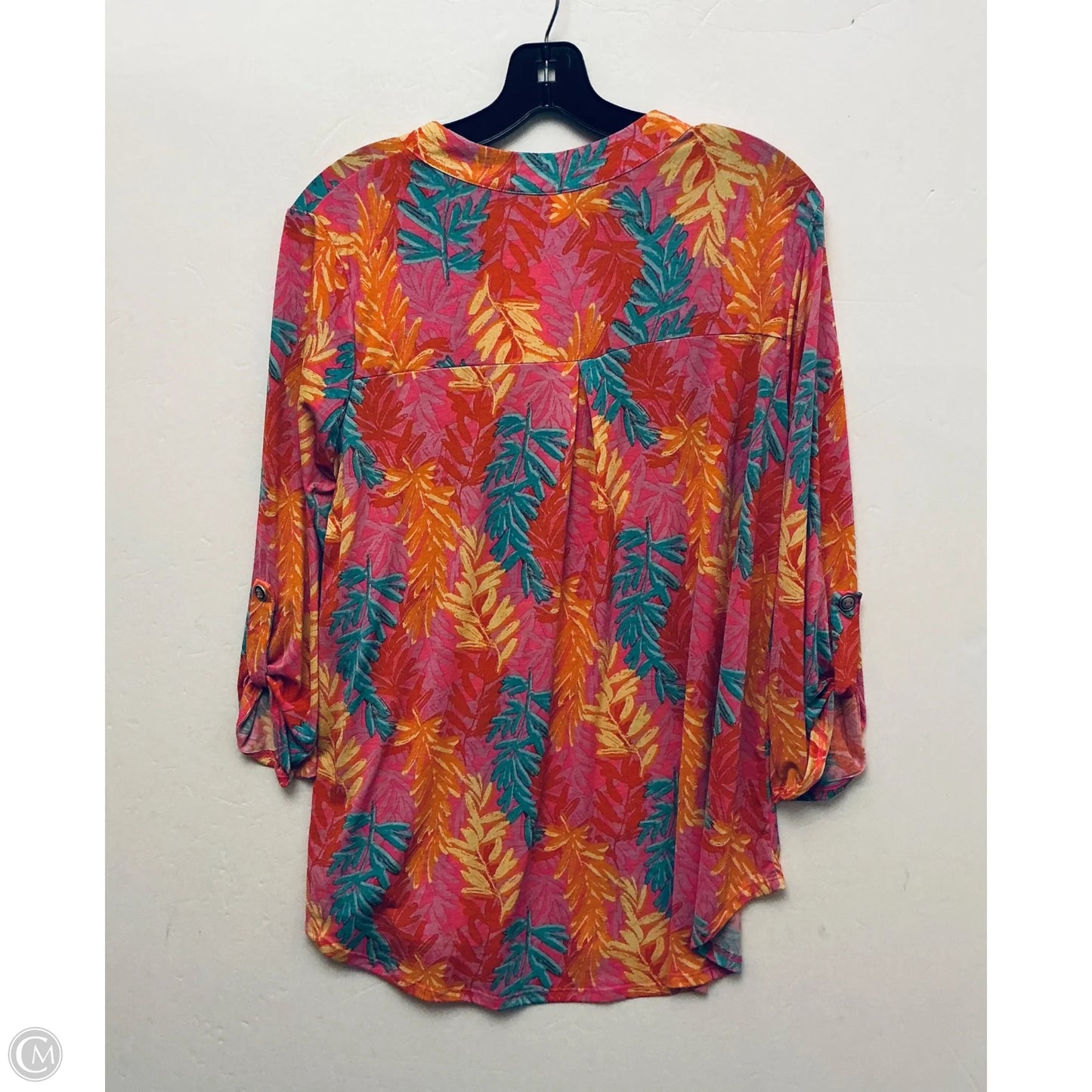 Top Short Sleeve By Dear Scarlett In Tropical Print, Size: M