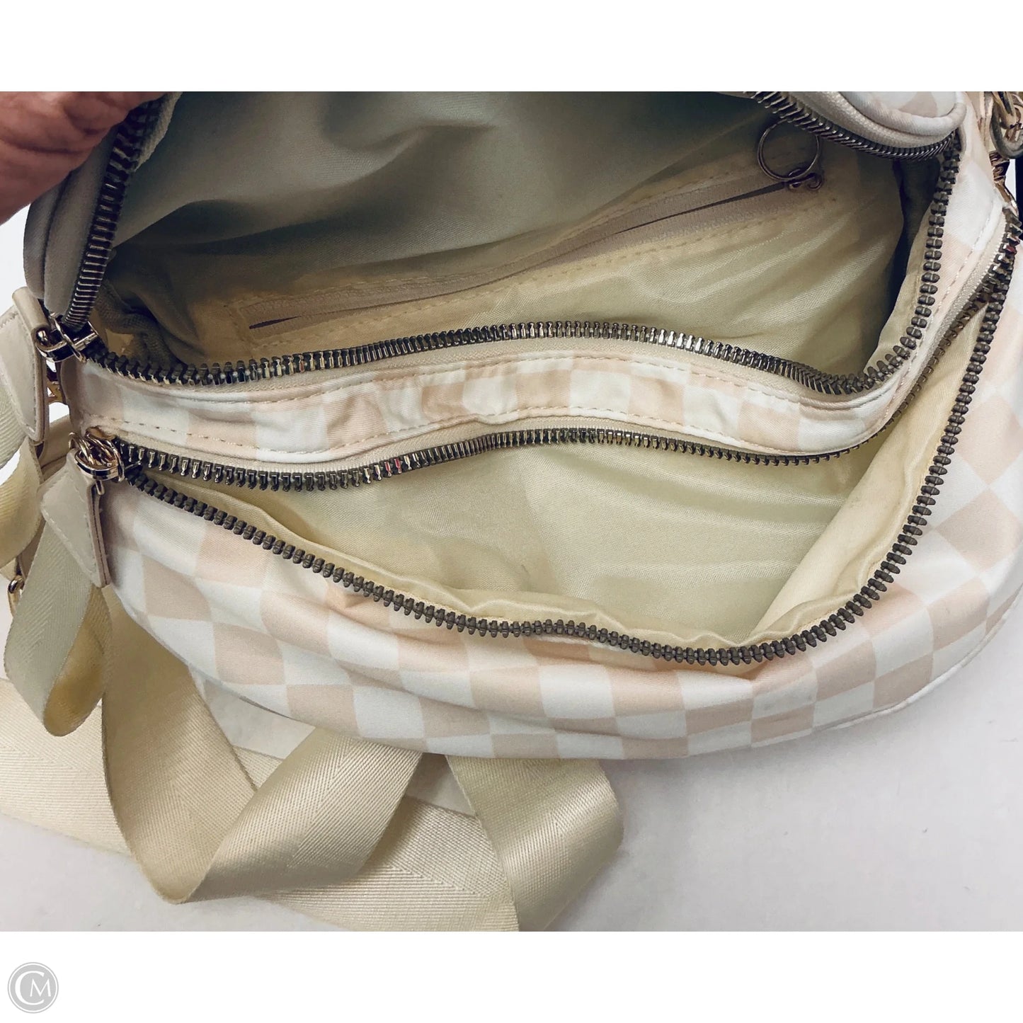 Crossbody By Clothes Mentor, Size: Medium