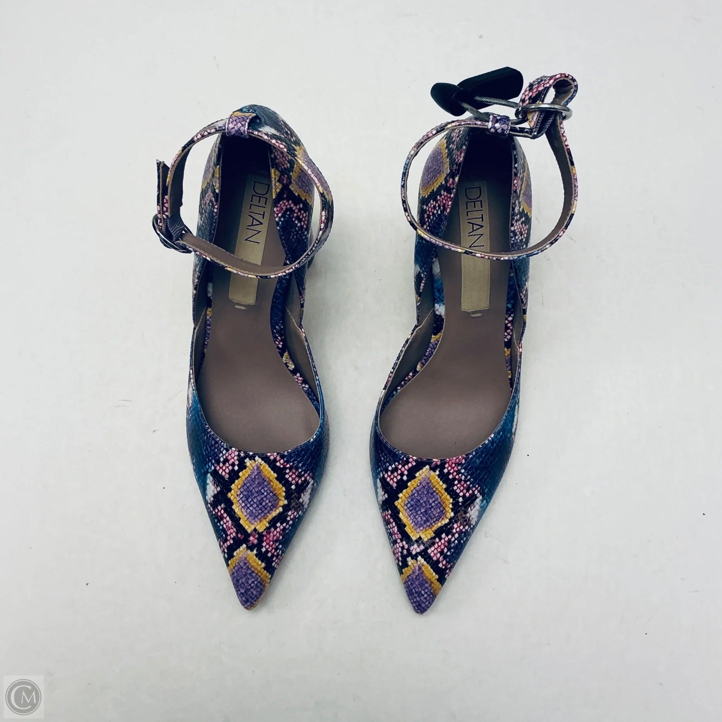 Shoes Sneakers By Clothes Mentor In Snakeskin Print, Size: 8
