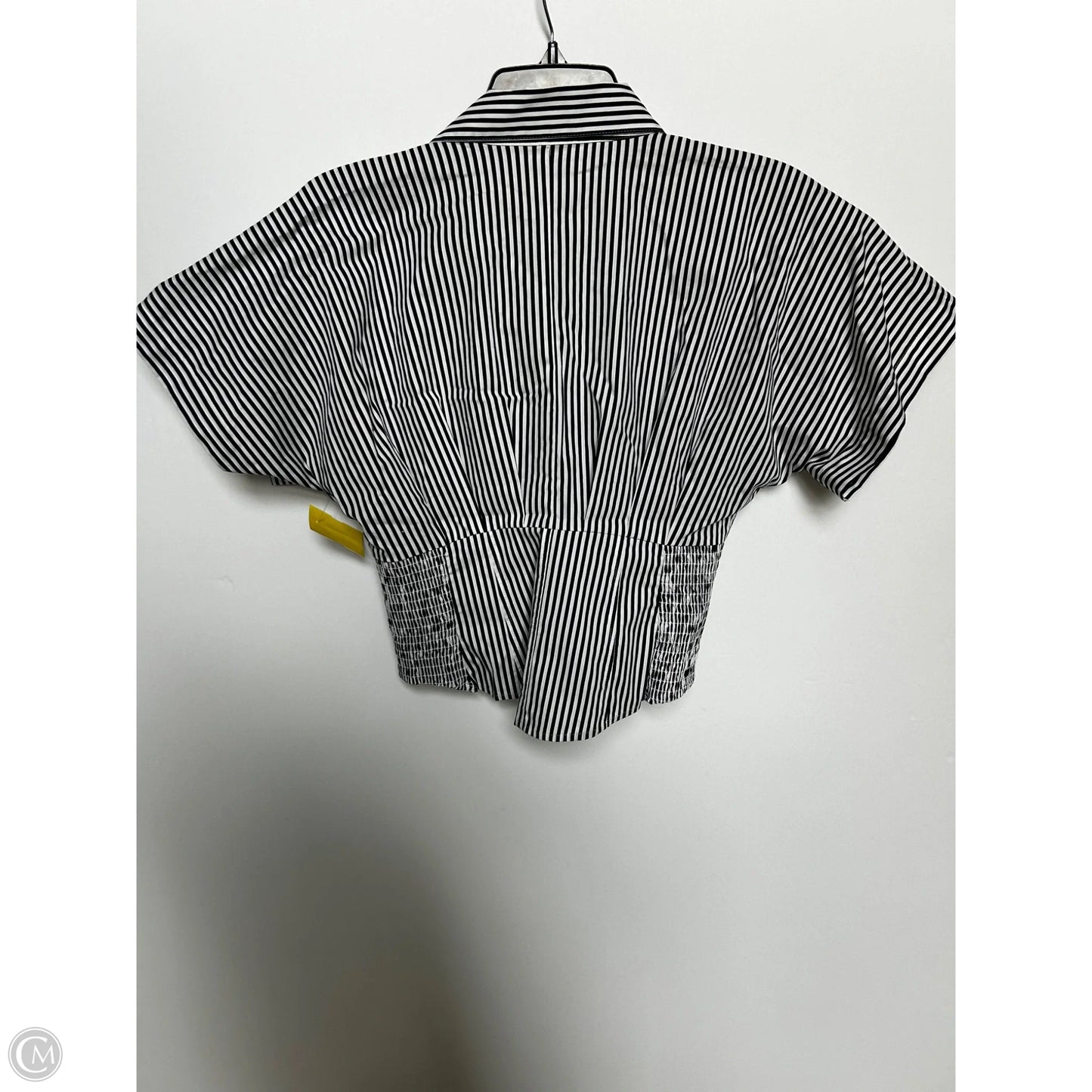 Top Short Sleeve By Express In Striped Pattern, Size: Xs