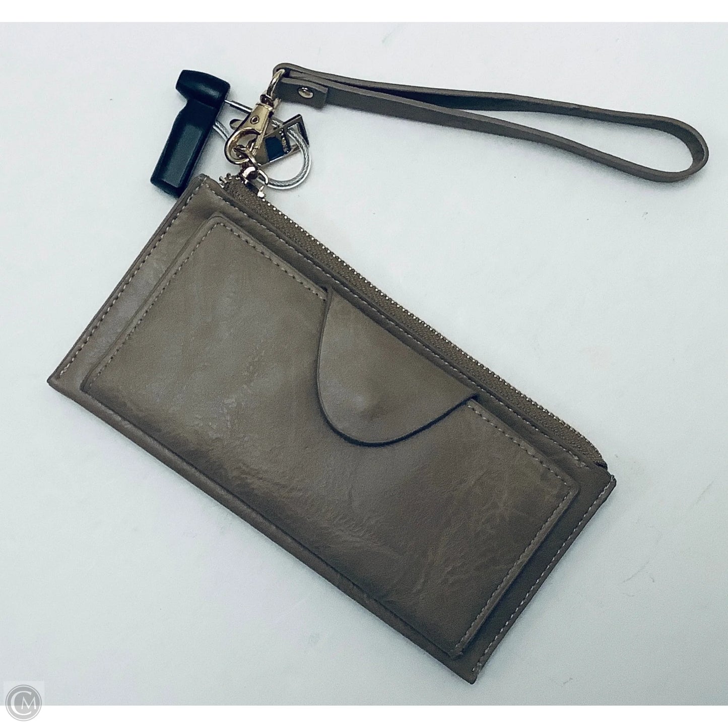 Wristlet By Clothes Mentor, Size: Medium