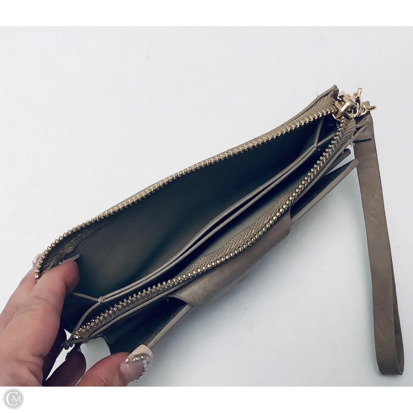 Wristlet By Clothes Mentor, Size: Medium