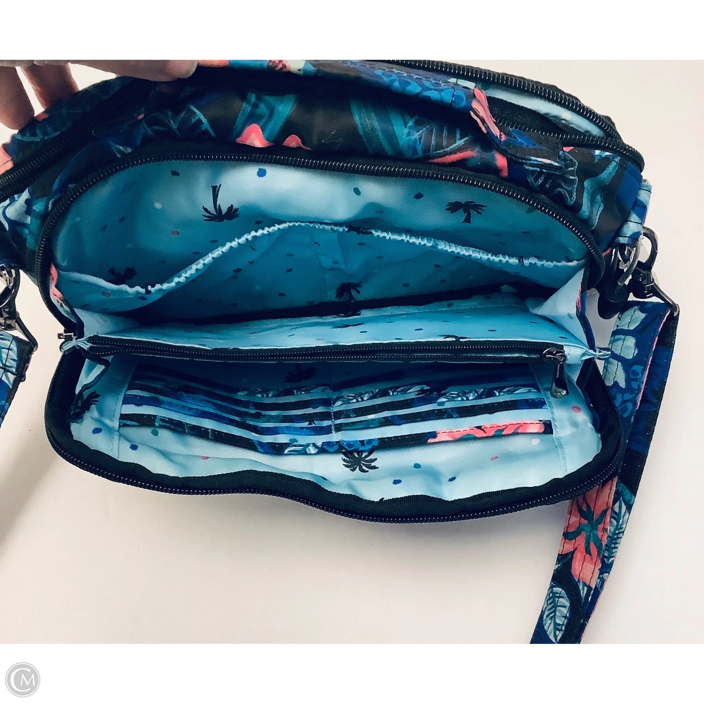 Crossbody By Clothes Mentor, Size: Medium