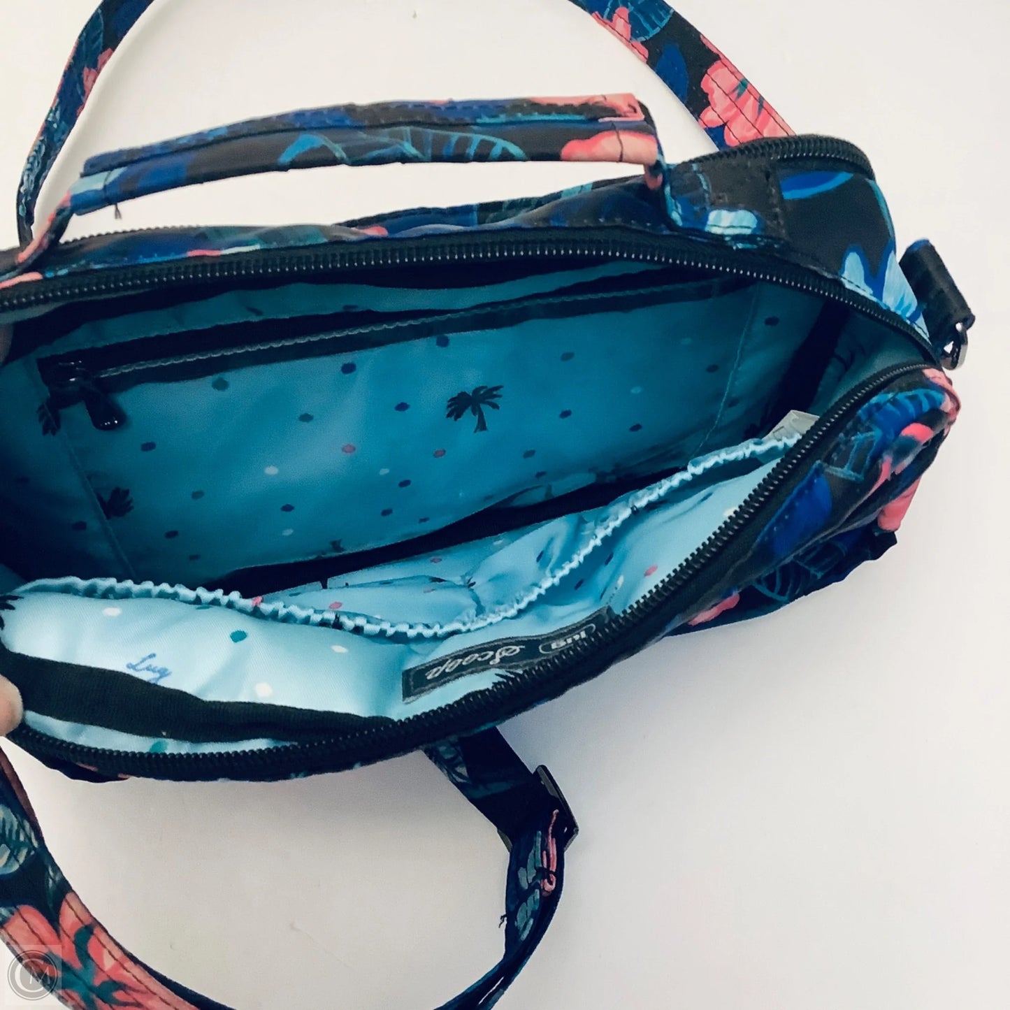 Crossbody By Clothes Mentor, Size: Medium