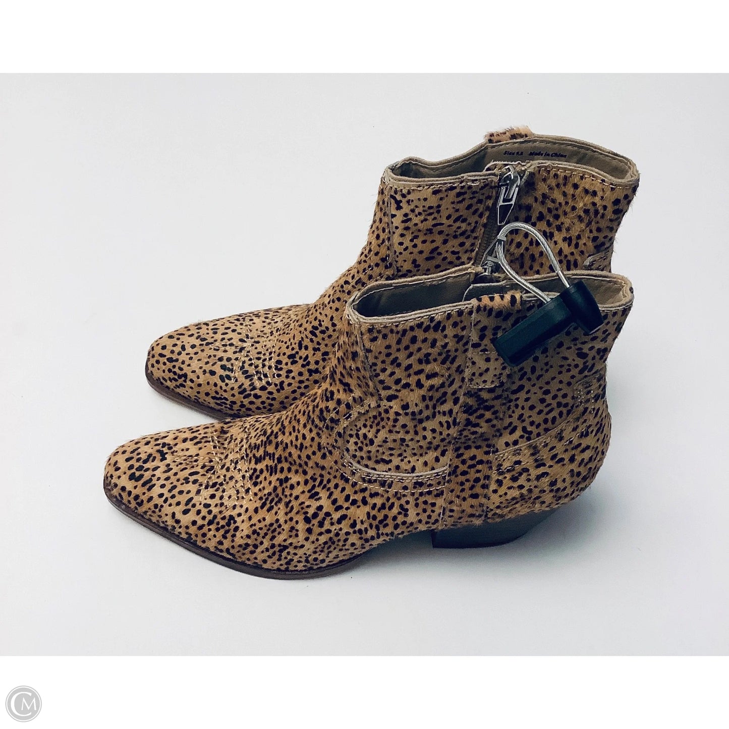 Boots Ankle Heels By Dolce Vita In Animal Print, Size: 9.5