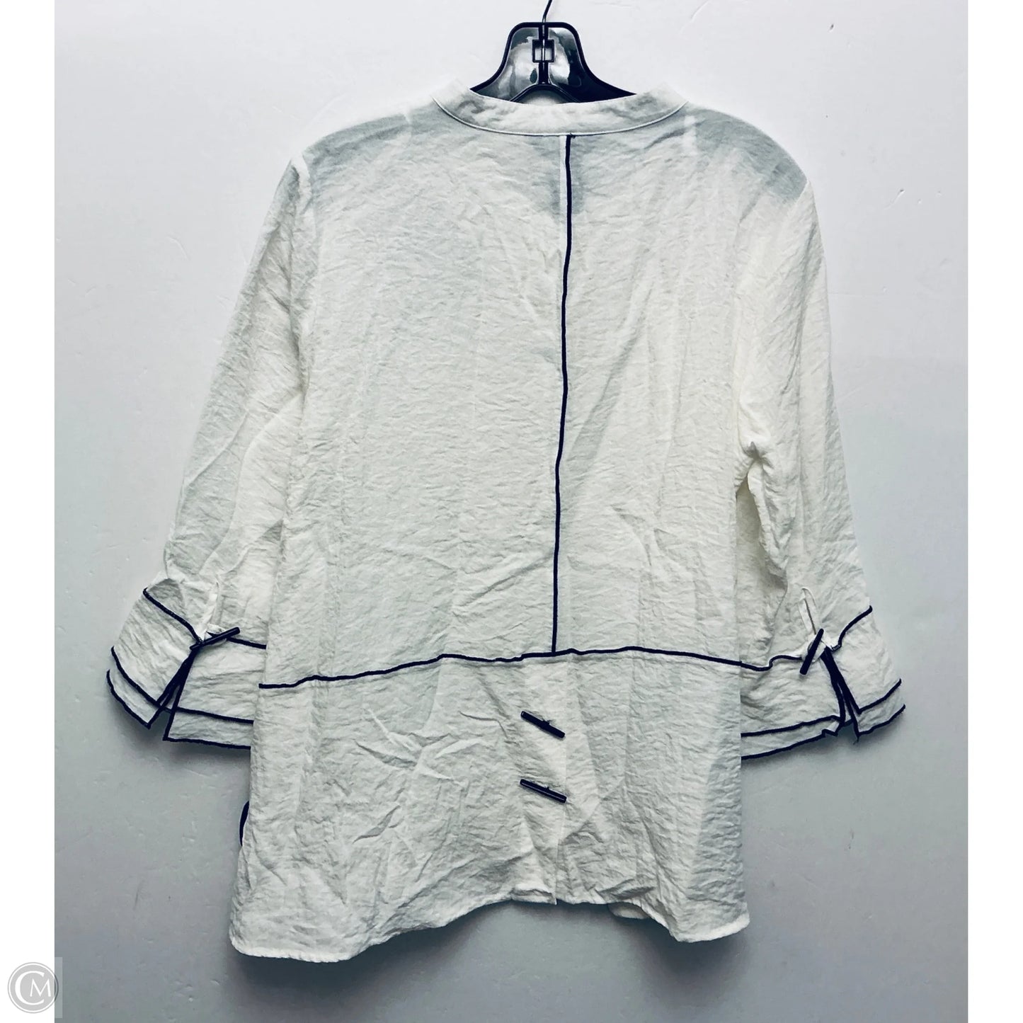 Top Long Sleeve By Ali Miles In White, Size: M