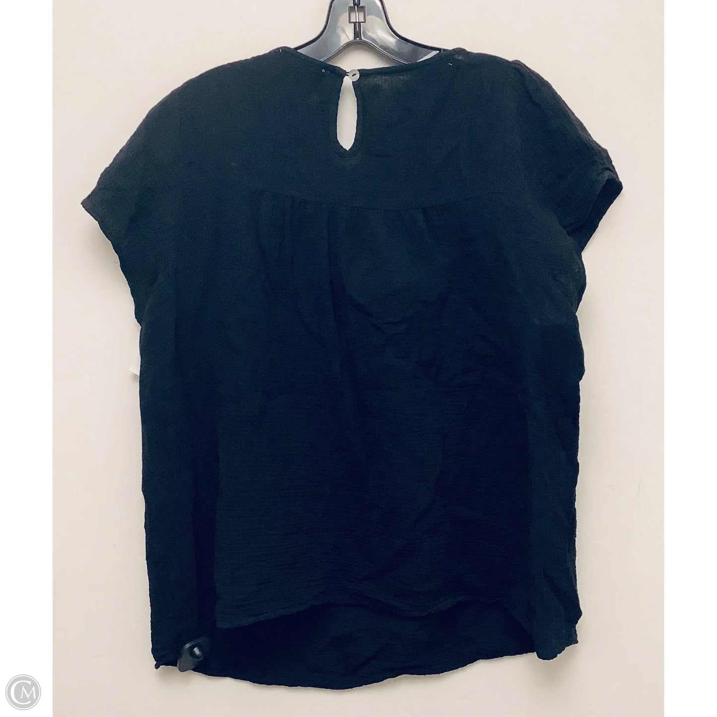 Top Short Sleeve By Clothes Mentor In Black, Size: L