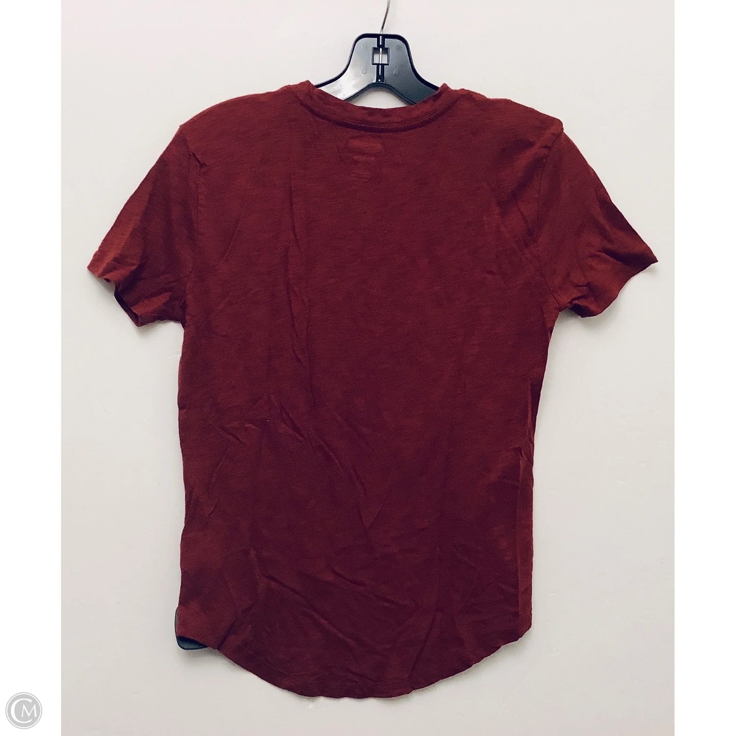 Top Short Sleeve Basic By Clothes Mentor In Red, Size: S