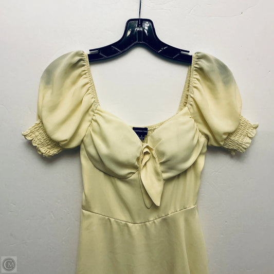 Dress Casual Short By Clothes Mentor In Yellow, Size: S