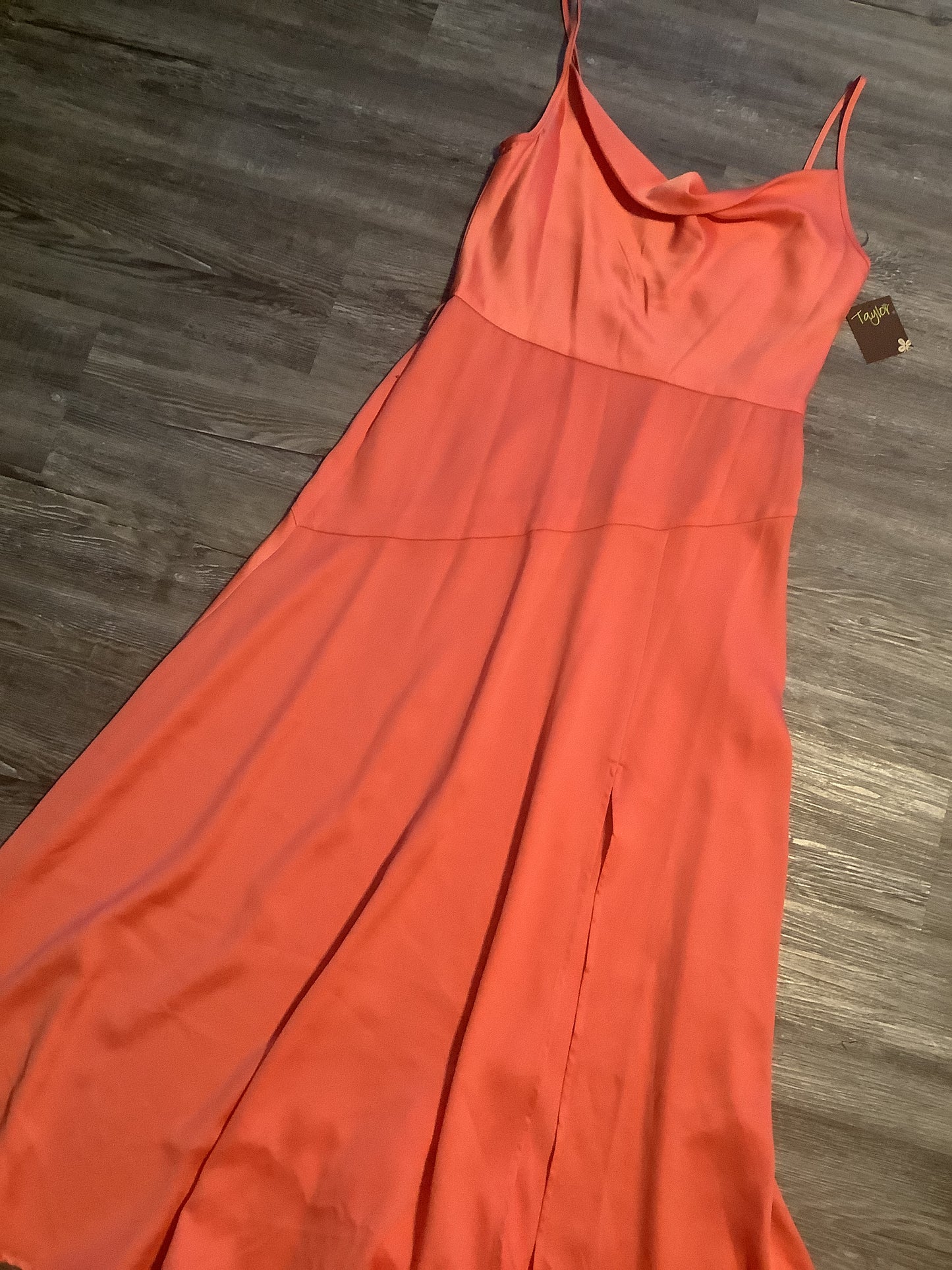 Dress Casual Midi By Taylor In Coral, Size: L