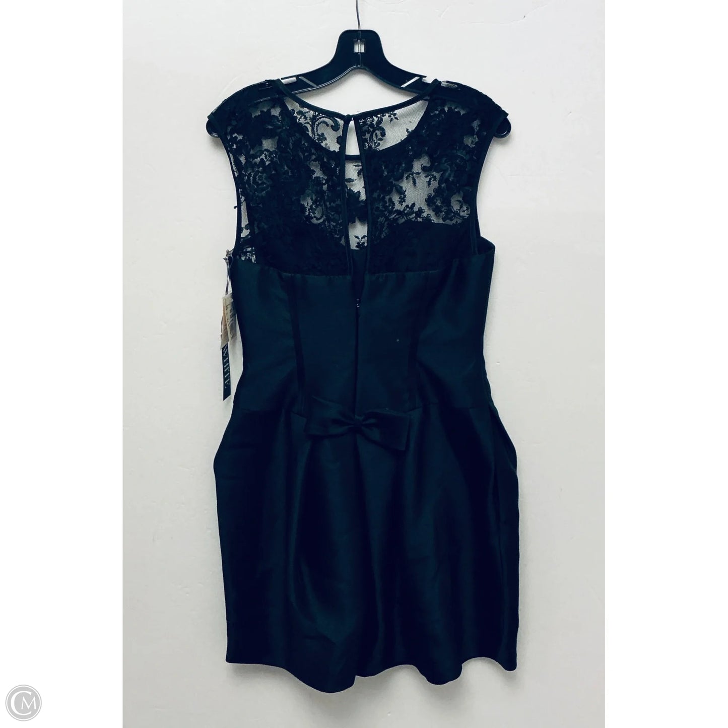 Dress Casual Short By Clothes Mentor In Black, Size: M