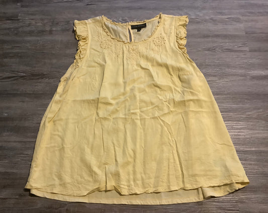 Top Sleeveless By Lane Bryant In Yellow, Size: 2x