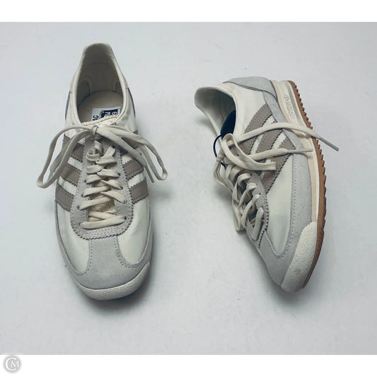 Shoes Sneakers By Adidas In Cream, Size: 6