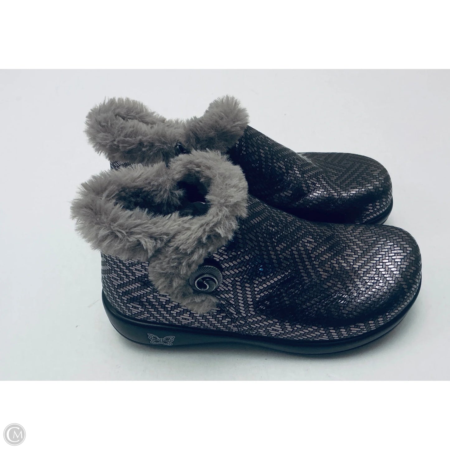 Shoes Flats By Alegria In Silver, Size: 6