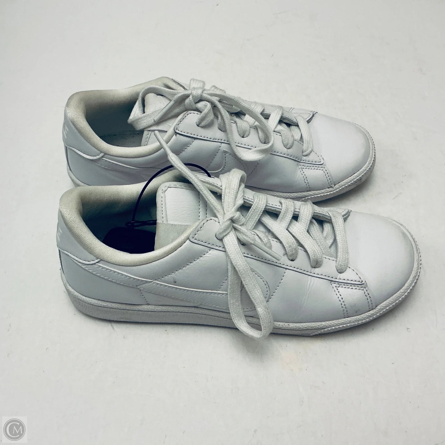 Shoes Sneakers By Nike In White, Size: 7