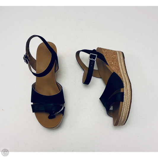 Sandals Designer By Ugg In Black, Size: 9.5