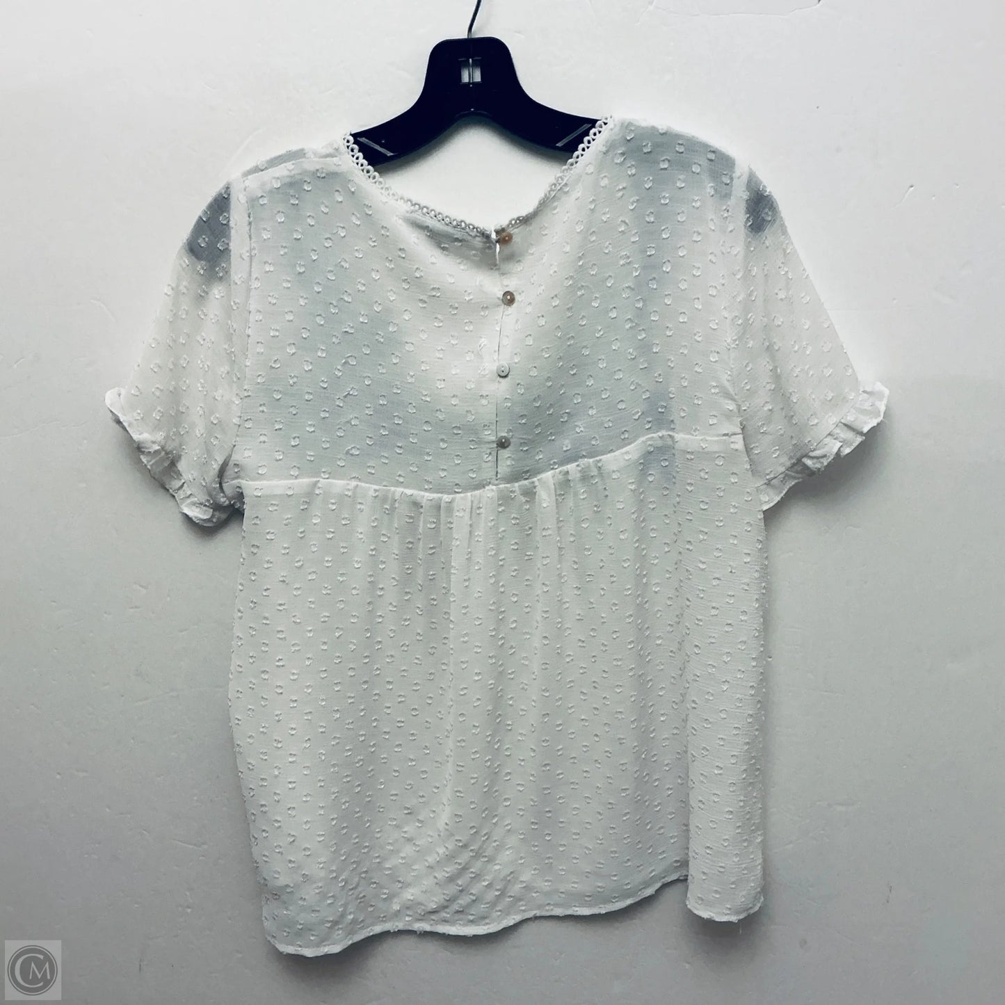 Top Short Sleeve Basic By Skies Are Blue In White, Size: M