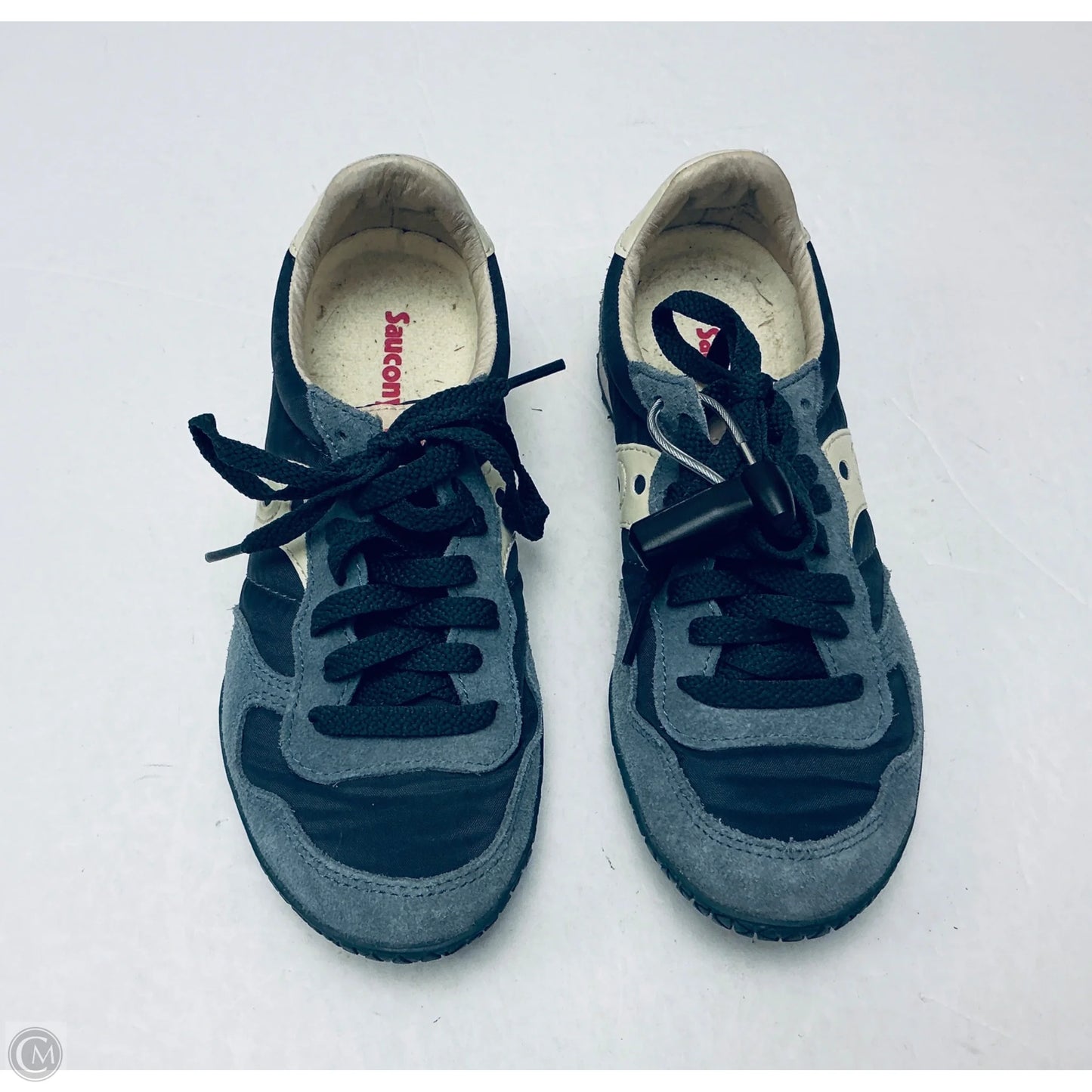 Shoes Sneakers By Saucony In Grey, Size: 6.5