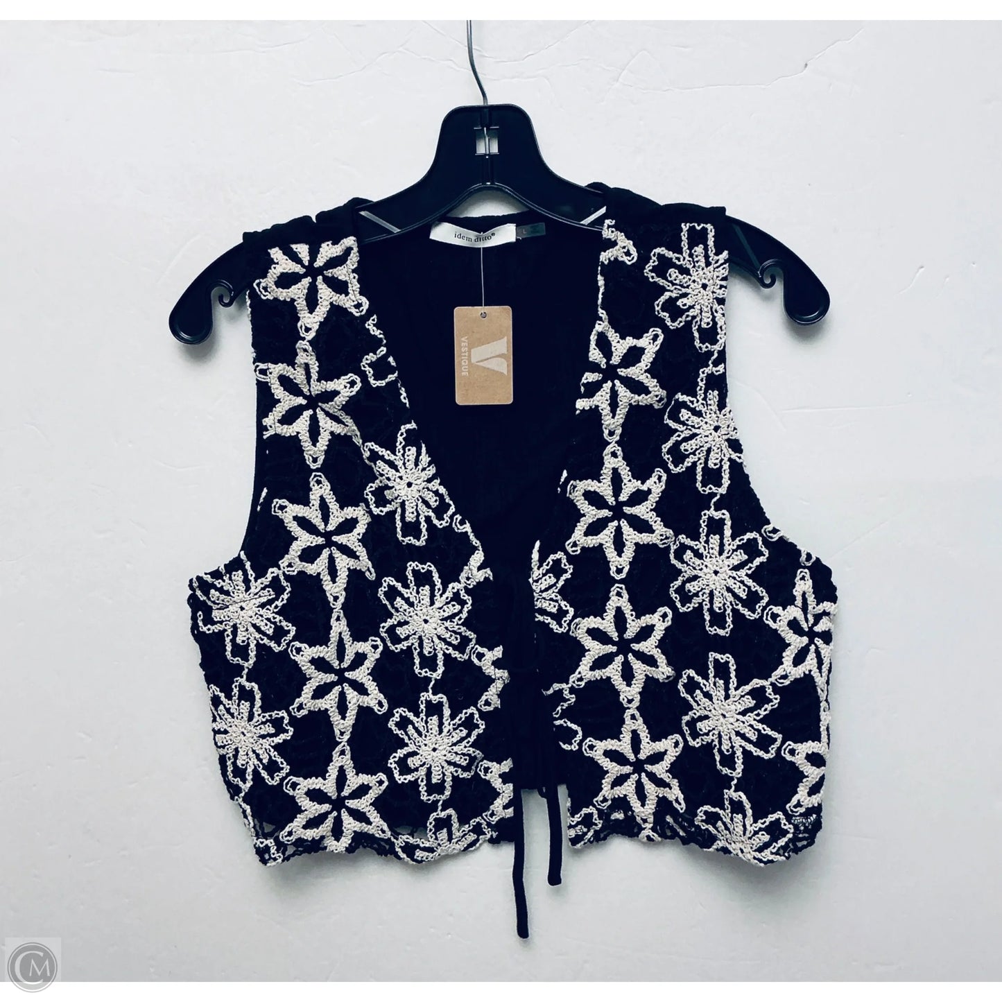 Top Sleeveless By Idem Ditto In Black, Size: L