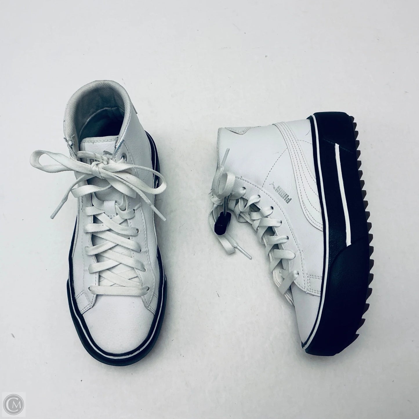 Shoes Athletic By Puma In White, Size: 6.5