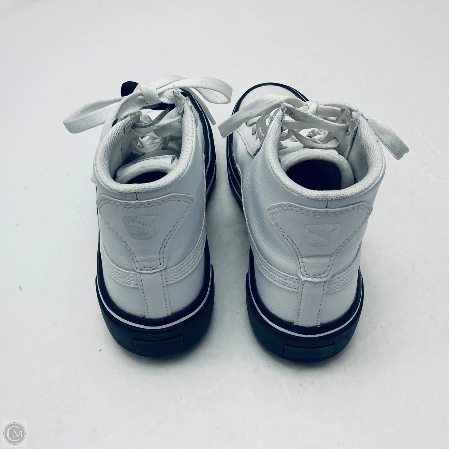 Shoes Athletic By Puma In White, Size: 6.5
