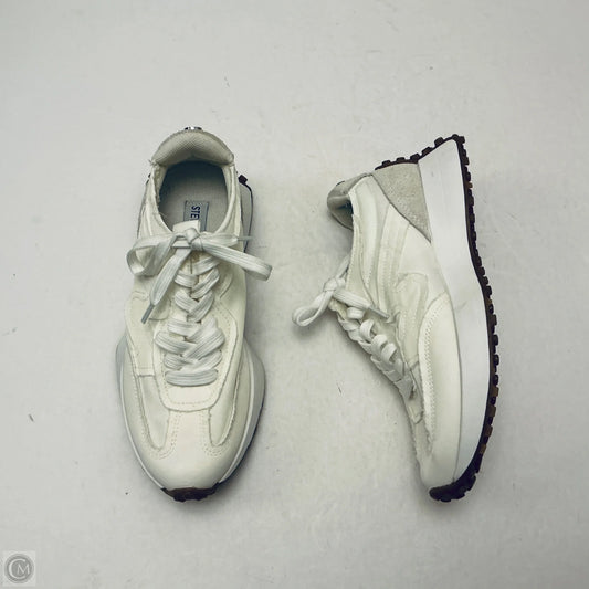 Shoes Sneakers By Steve Madden In White, Size: 6
