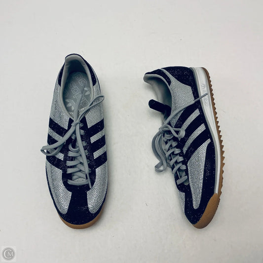 Shoes Sneakers By Adidas In Black & Grey, Size: 6