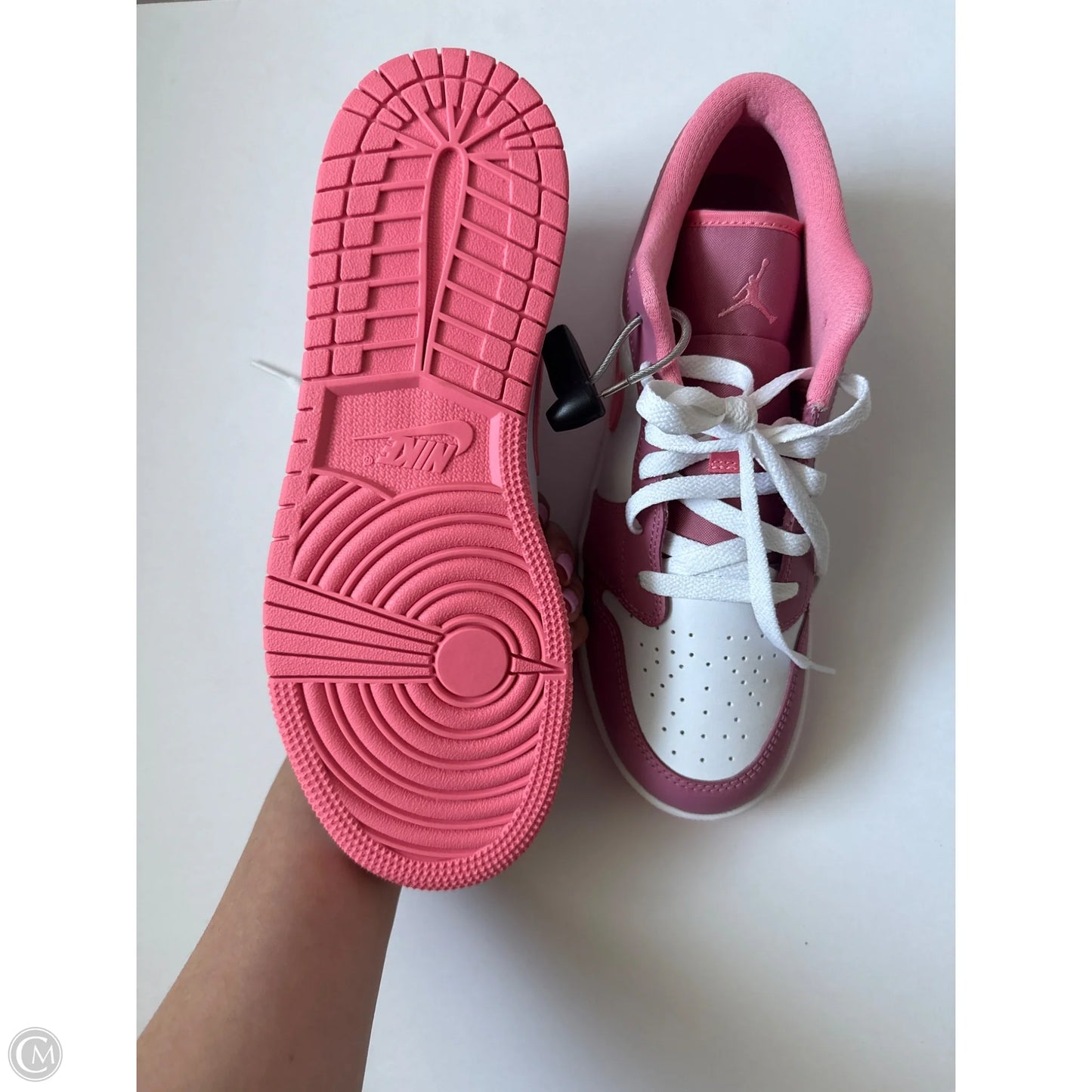 Shoes Luxury Designer By Jordan In Pink, Size: 8.5