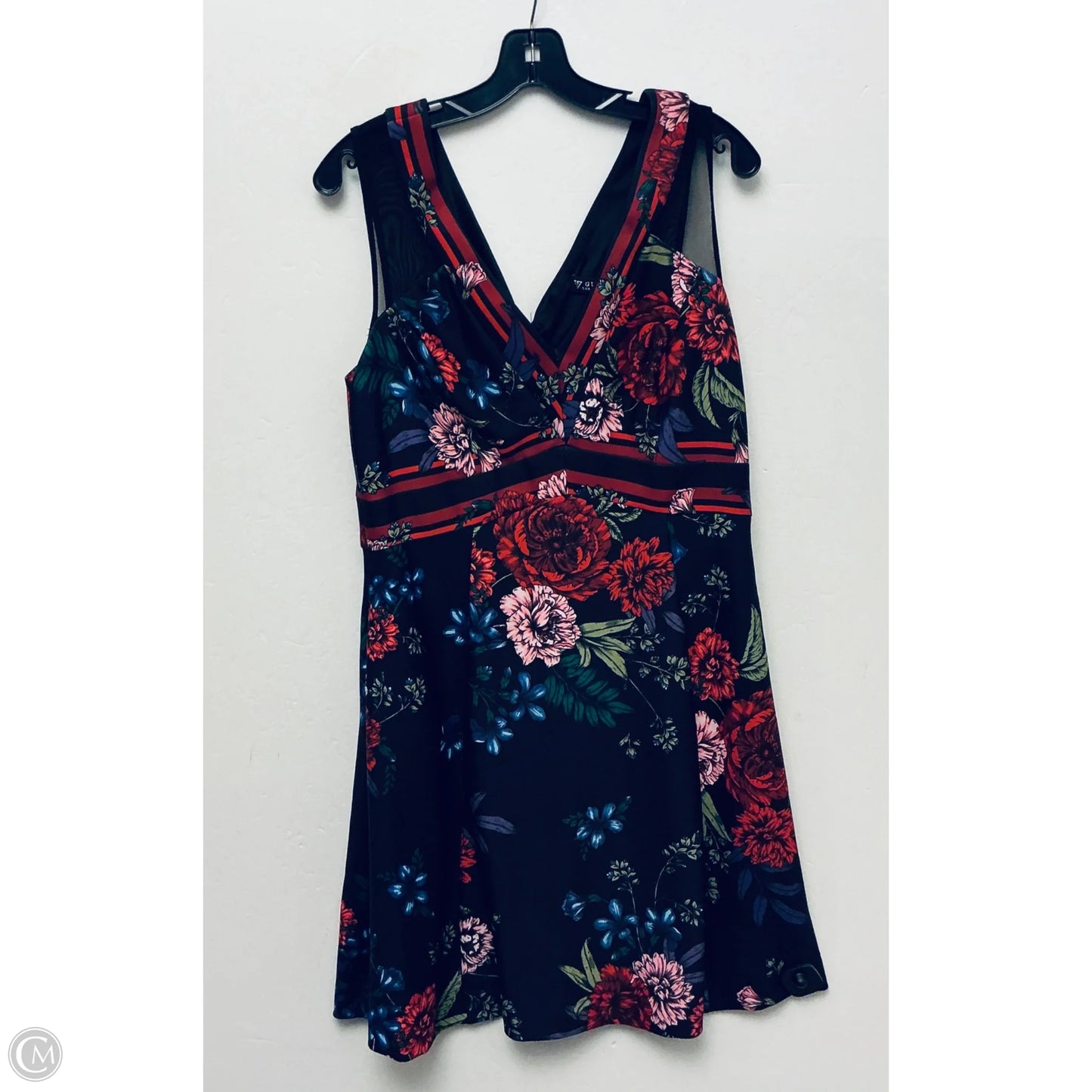 Dress Casual Short By Guess In Black, Size: 14