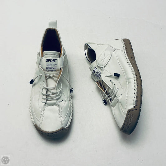 Shoes Sneakers By Clothes Mentor In White, Size: 8.5