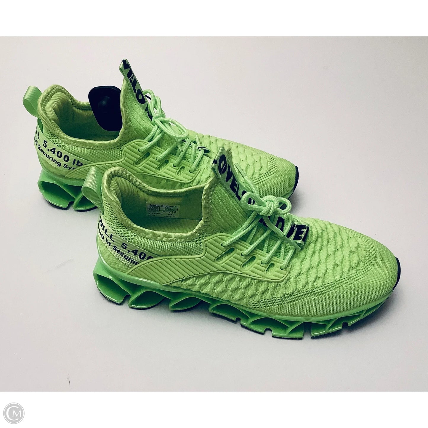 Shoes Sneakers By Cme In Green, Size: 9