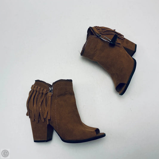 Boots Ankle Heels By Dolce Vita In Brown, Size: 7