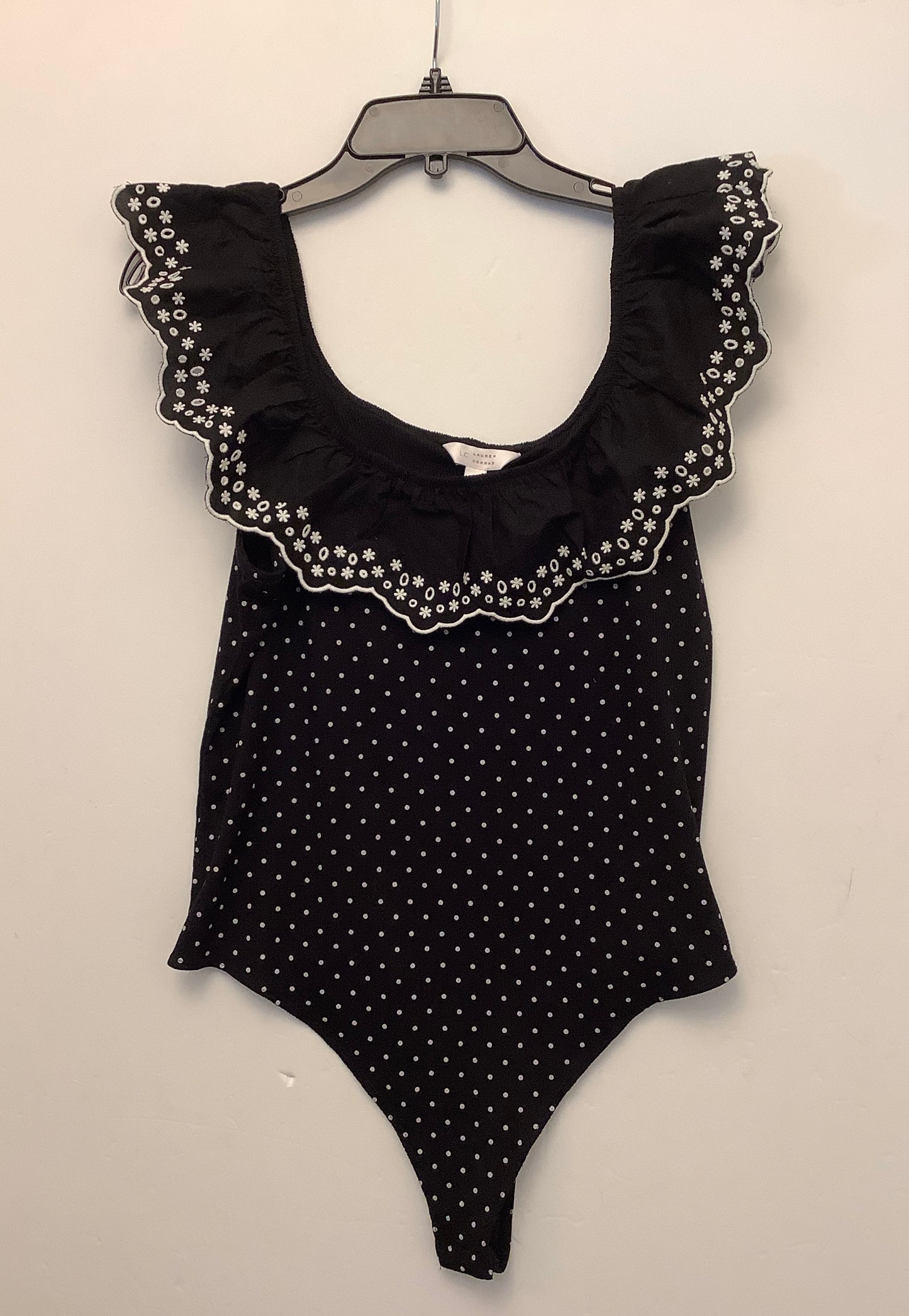 Top Sleeveless By Clothes Mentor In Black, Size: Xl