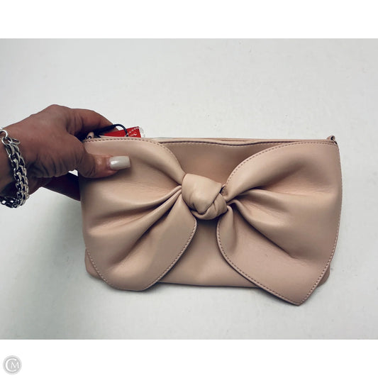 Crossbody By Clothes Mentor, Size: Medium